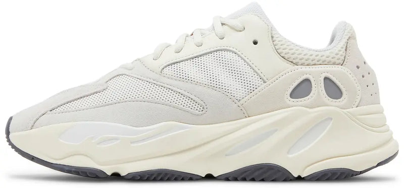 Yeezy Boost 700 Analog